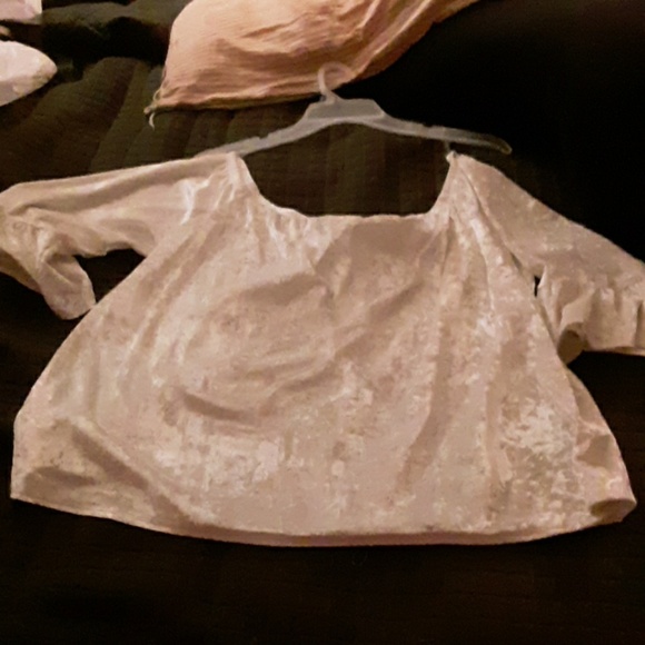 Off the shoulder top - Picture 2 of 4